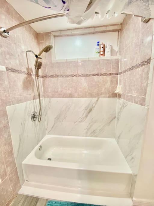 Pink Cozy House 2 Bedrooms Rosemead Εξωτερικό φωτογραφία